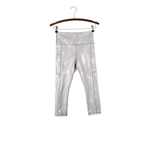 Zyia Light n Tight Hi-Rise Capri Pocket Leggings Metallic Gray Camo Size 2 - Picture 1 of 6